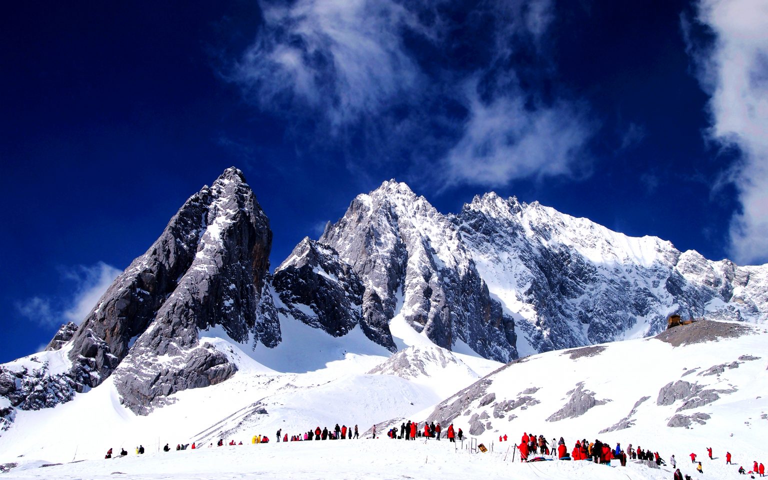 How to Visit the Jade Dragon Snow Mountain in Yunnan | Expats Holidays